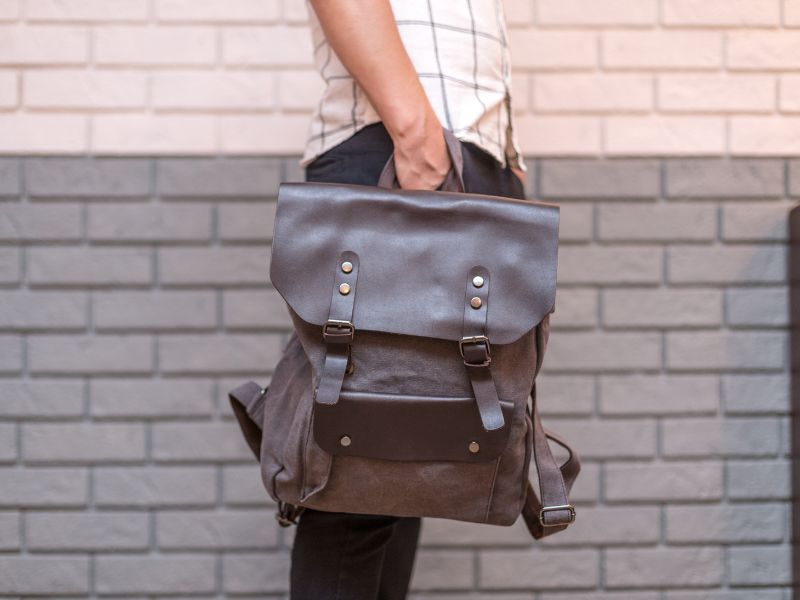 男生包包怎麼選？完整選購指南與常見迷思破解